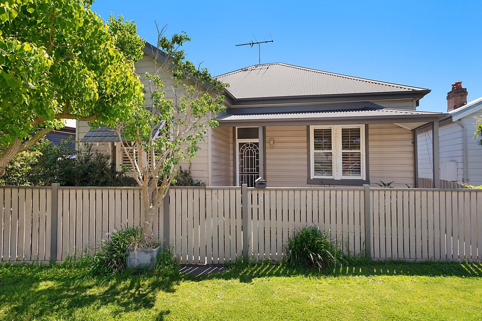 4 Margaret Street, Tighes Hill NSW 2297, Image 0