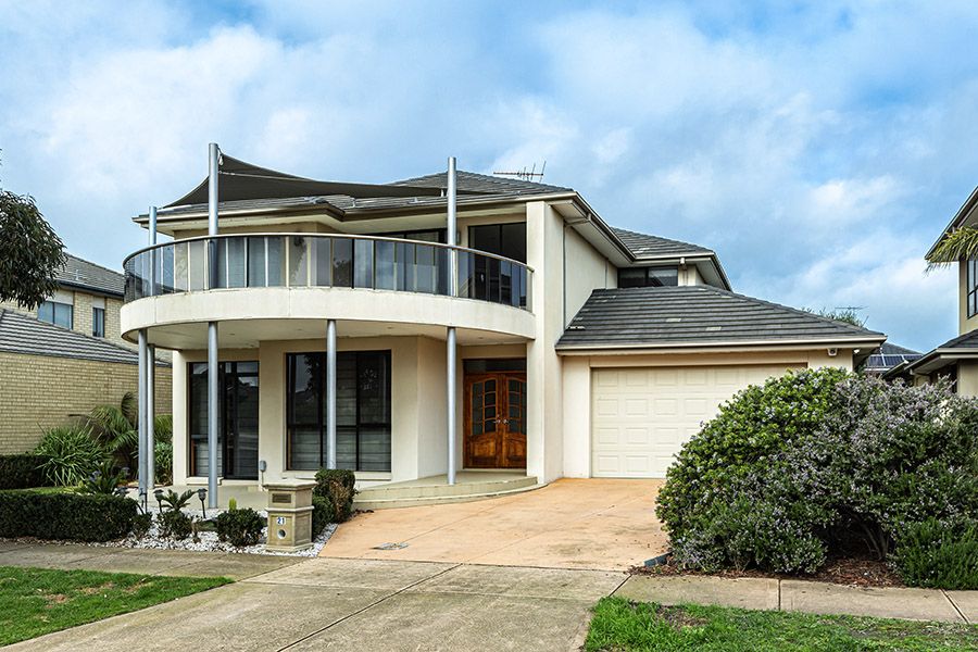 21 Sandy Point Road, Point Cook VIC 3030