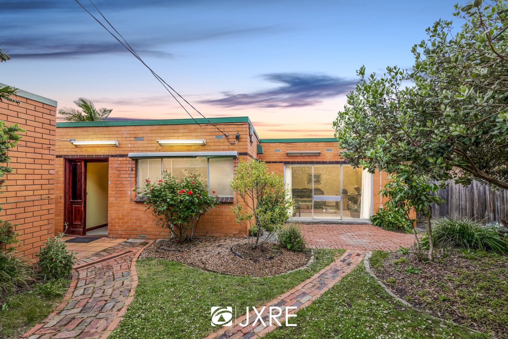 4 bedrooms House in 13 Railway Avenue RINGWOOD EAST VIC, 3135