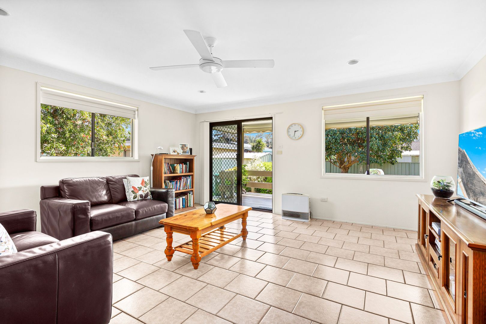 12 Bourke Avenue, Barrack Heights NSW 2528, Image 2