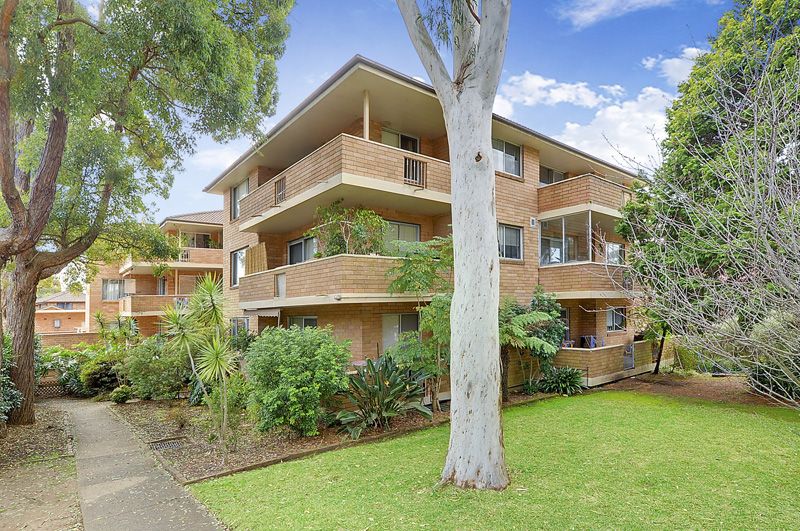 2 bedrooms Apartment / Unit / Flat in 10/65-67 Florence Street HORNSBY NSW, 2077