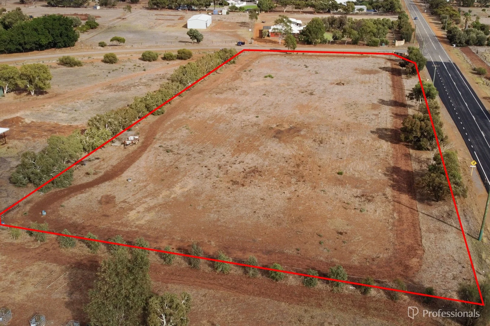 258 Eastlyn Drive, Deepdale WA 6532