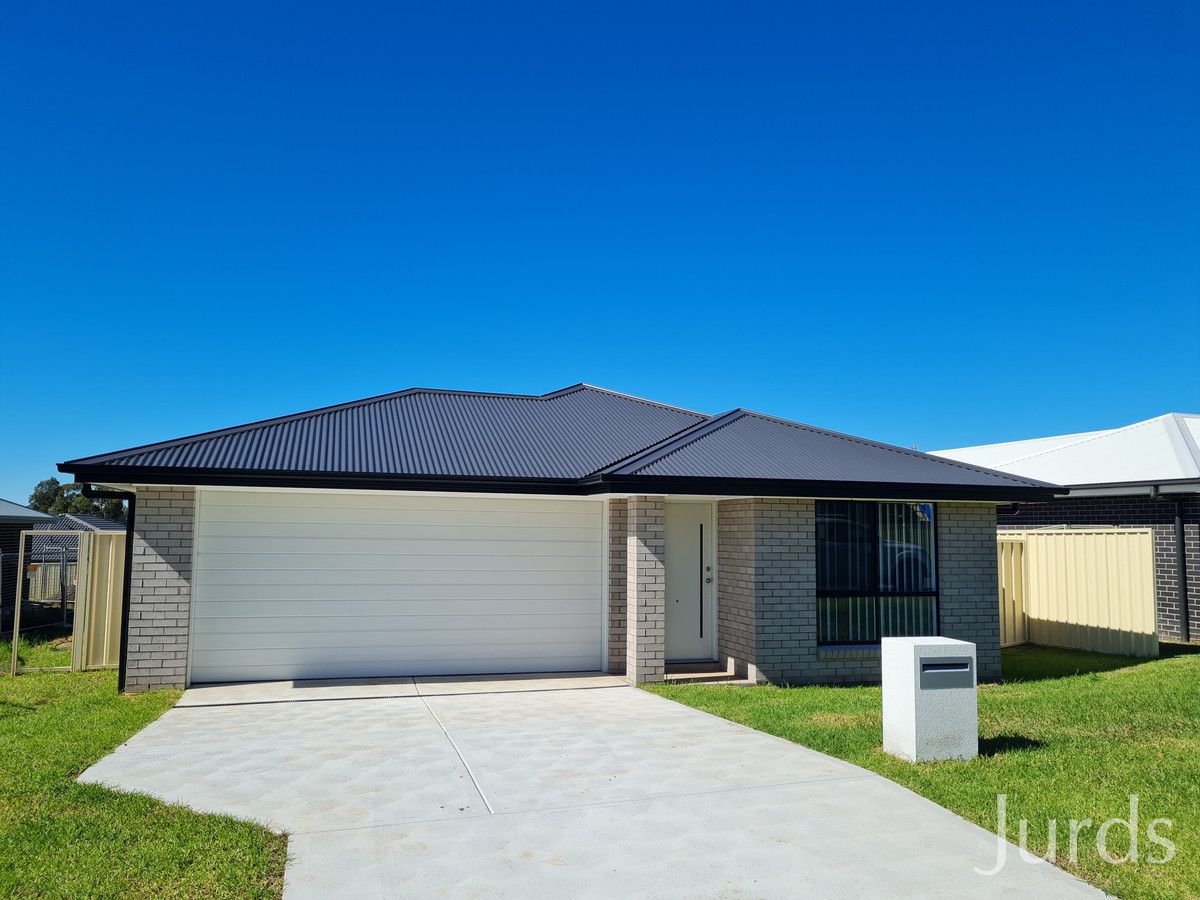 4 bedrooms House in 12 Cowry Street BELLBIRD NSW, 2325