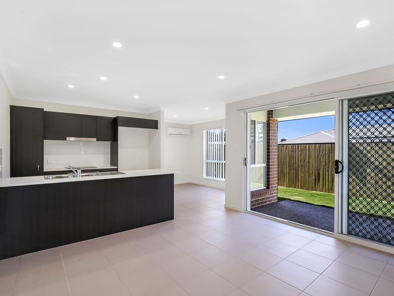 15 Daintree Court, Park Ridge Property History & Address Research