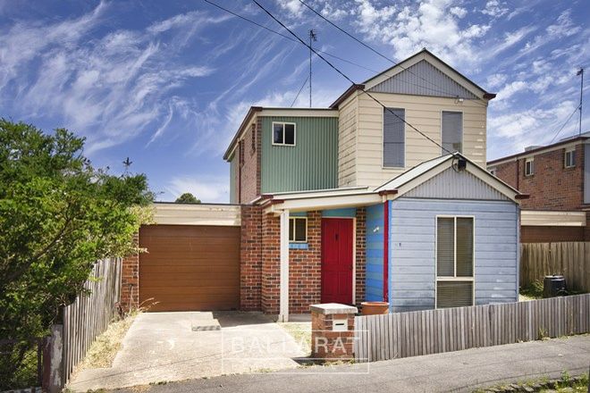 Picture of 1/11 Little Clyde Street, SOLDIERS HILL VIC 3350