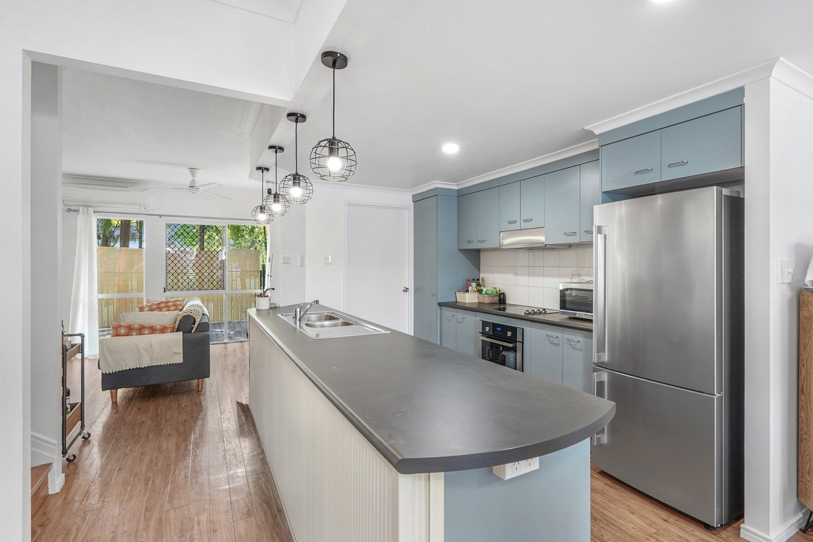 3 bedrooms Apartment / Unit / Flat in 11/14 Charles Street CAIRNS NORTH QLD, 4870