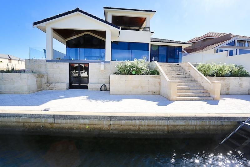 18 Picaroon Place, HALLS HEAD WA 6210, Image 0