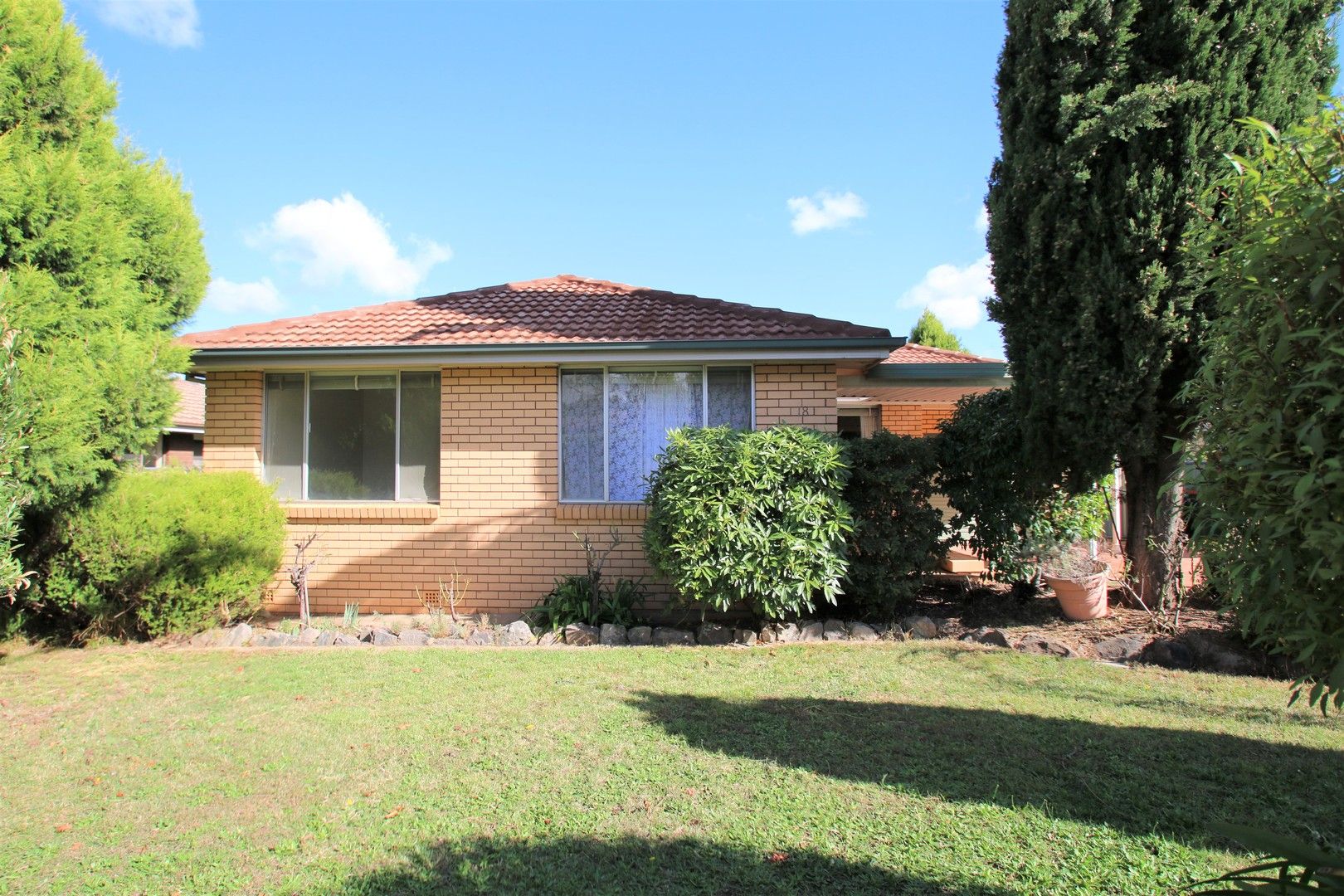 3 bedrooms House in 18 Matthews Avenue ORANGE NSW, 2800