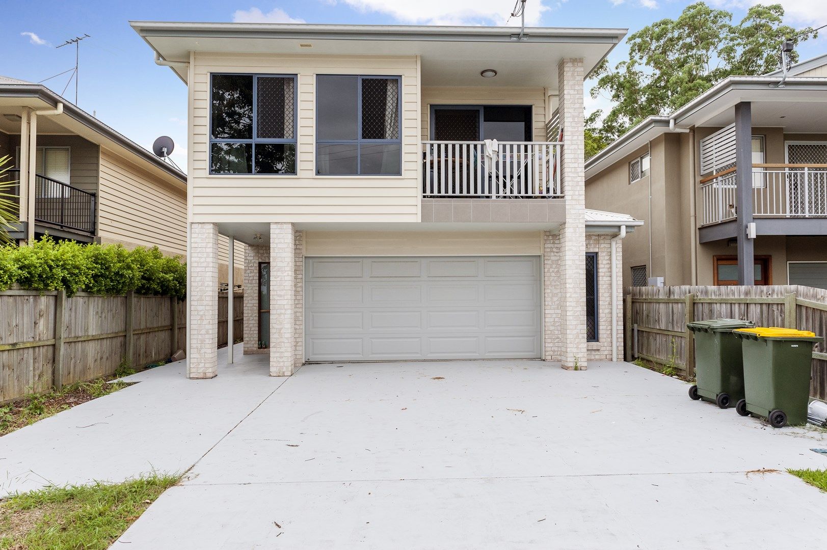 1 bedrooms Townhouse in 24A Woodville Street INDOOROOPILLY QLD, 4068