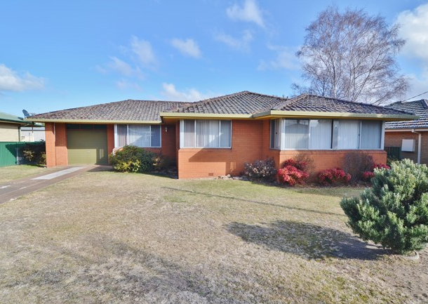 8 Rifle Parade, Lithgow NSW 2790