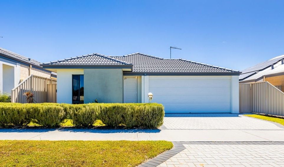 3 bedrooms House in 38 Fortescue Boulevard TWO ROCKS WA, 6037