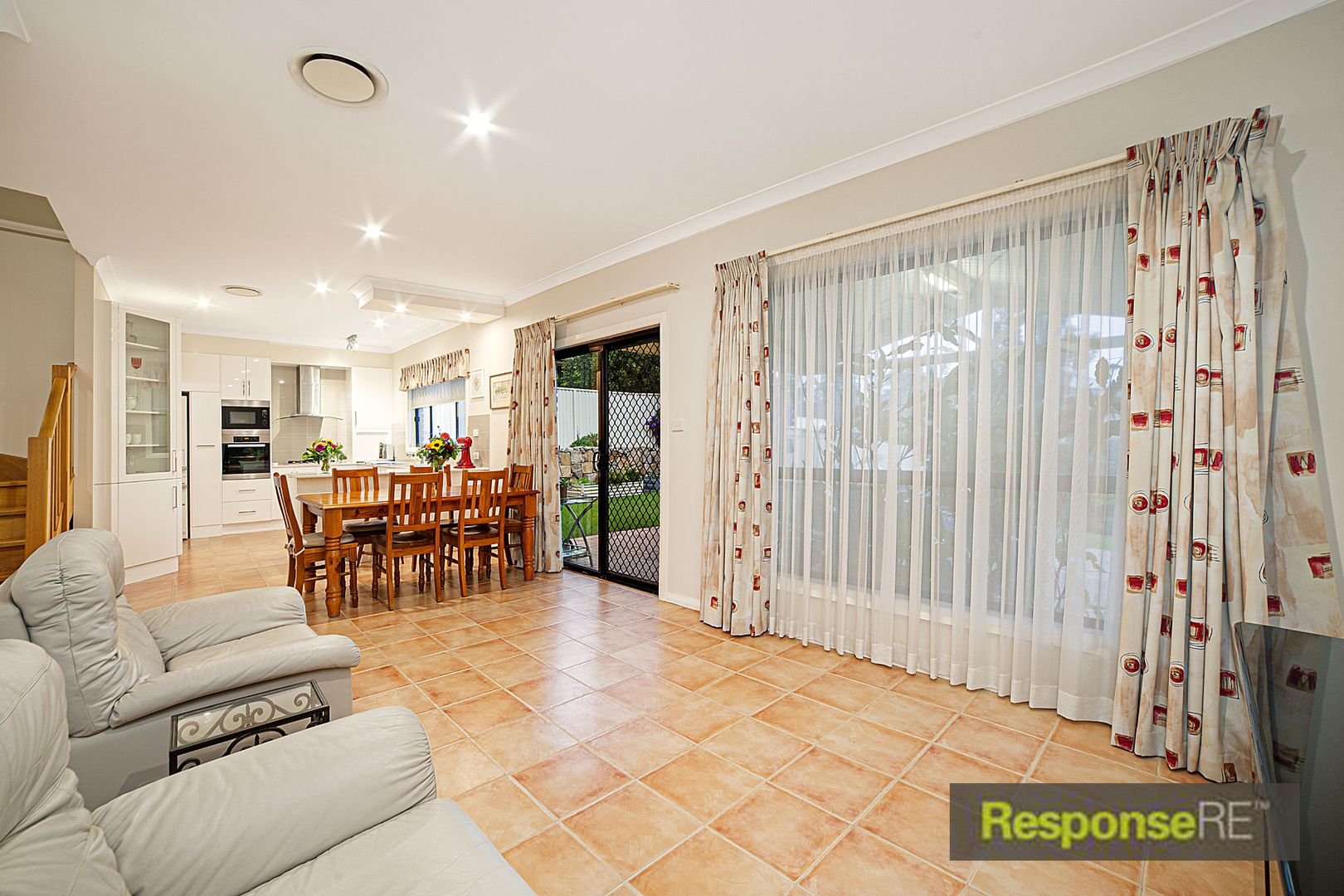 19 Nicholas Close, Bella Vista NSW 2153, Image 2