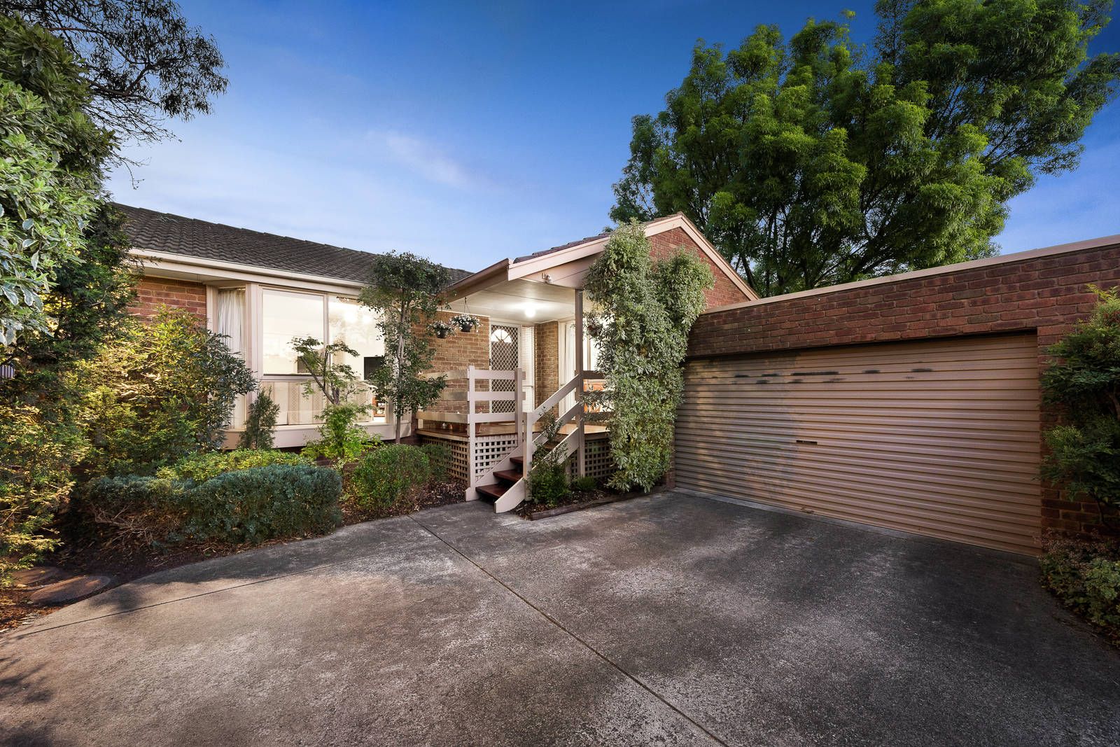 2/21 Branksome Grove, Blackburn South VIC 3130, Image 0