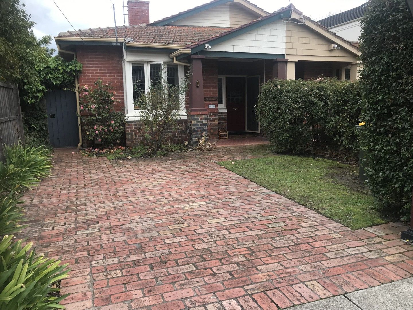 4 bedrooms House in 1 Glencoe St CAULFIELD NORTH VIC, 3161