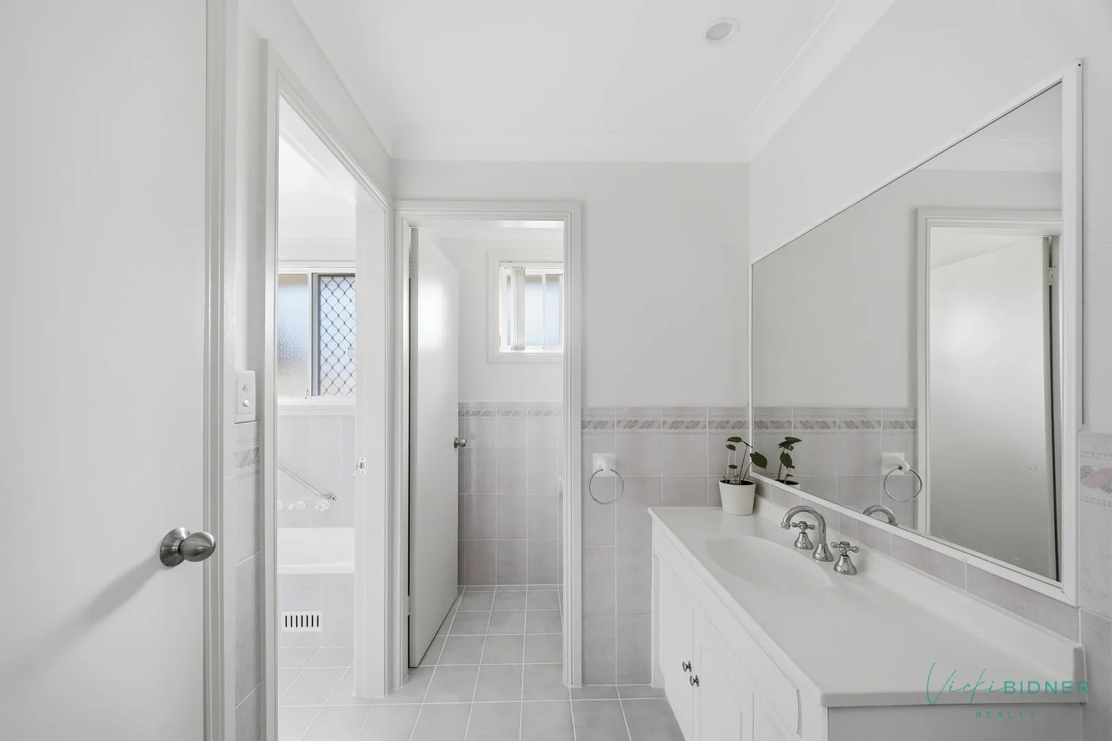 Additional image 10 of 1 & 2/14 Argo Place, Forster NSW 2428