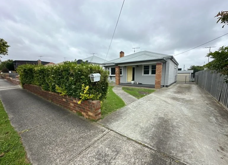 10 Clonard Avenue, Geelong West VIC 3218