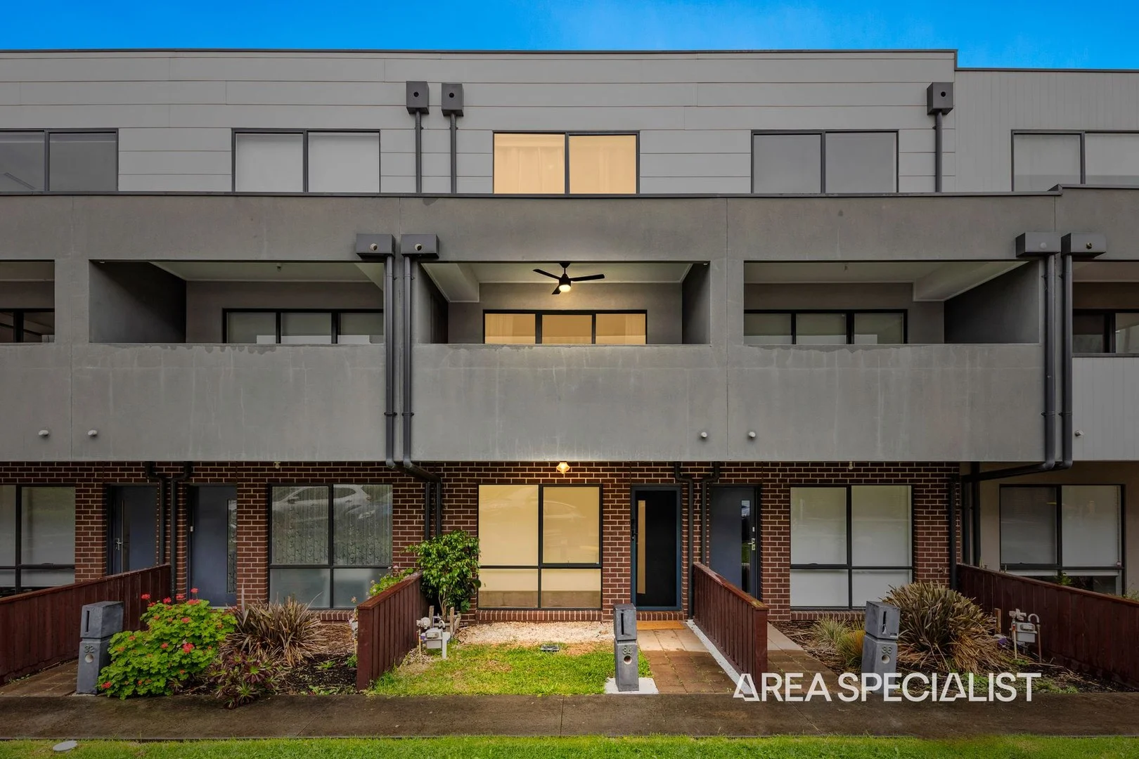 34 Rubus Way, Pakenham VIC 3810