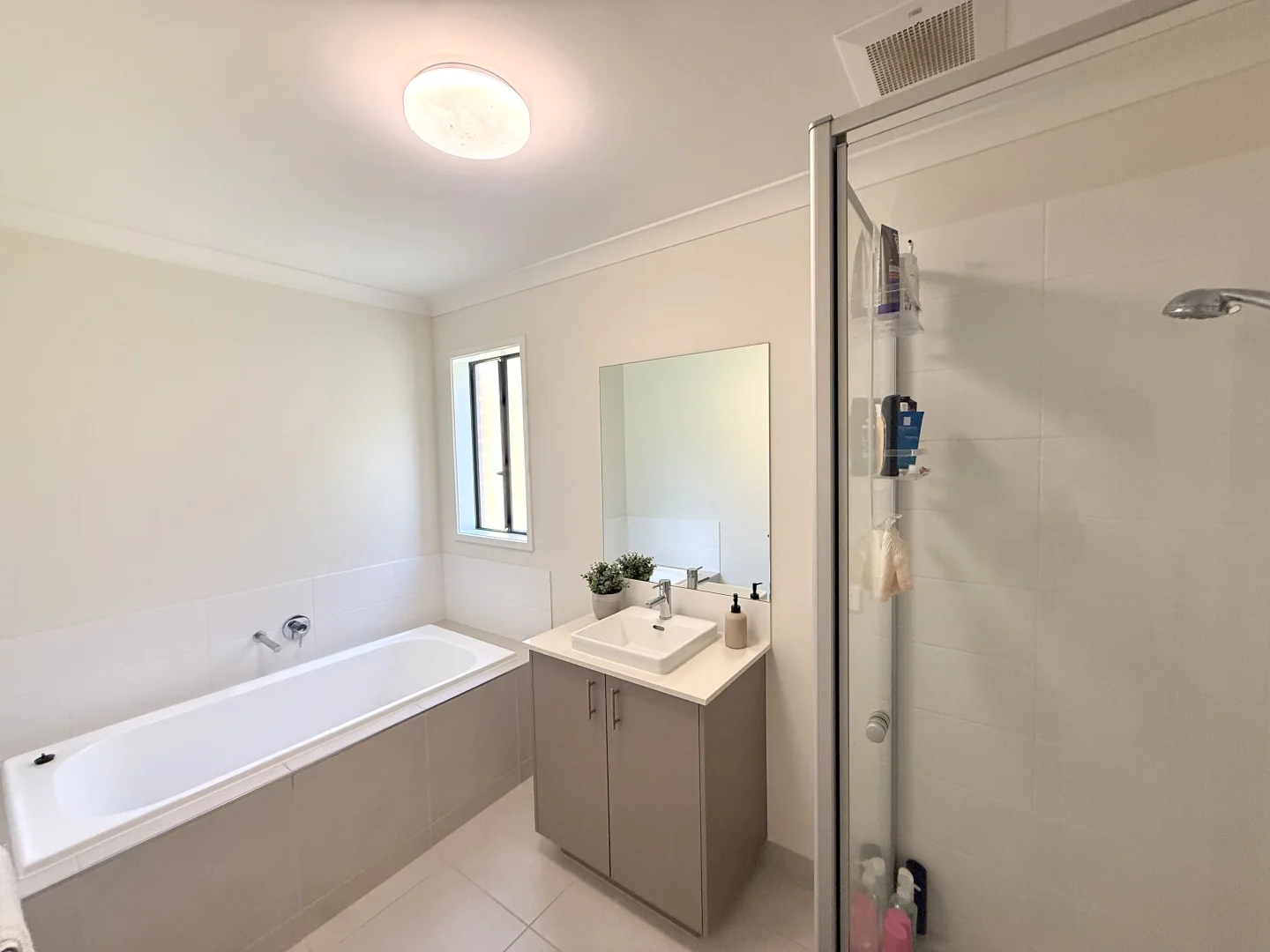 Additional image 11 of 14 Chaucer Way, Drouin VIC 3818