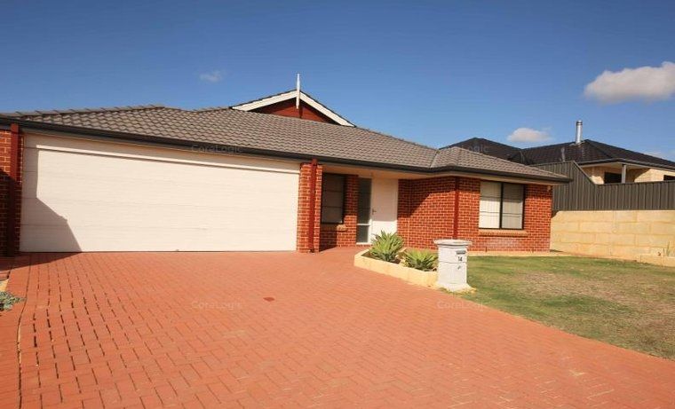 4 bedrooms House in 14 Dillwynia Bend BANKSIA GROVE WA, 6031