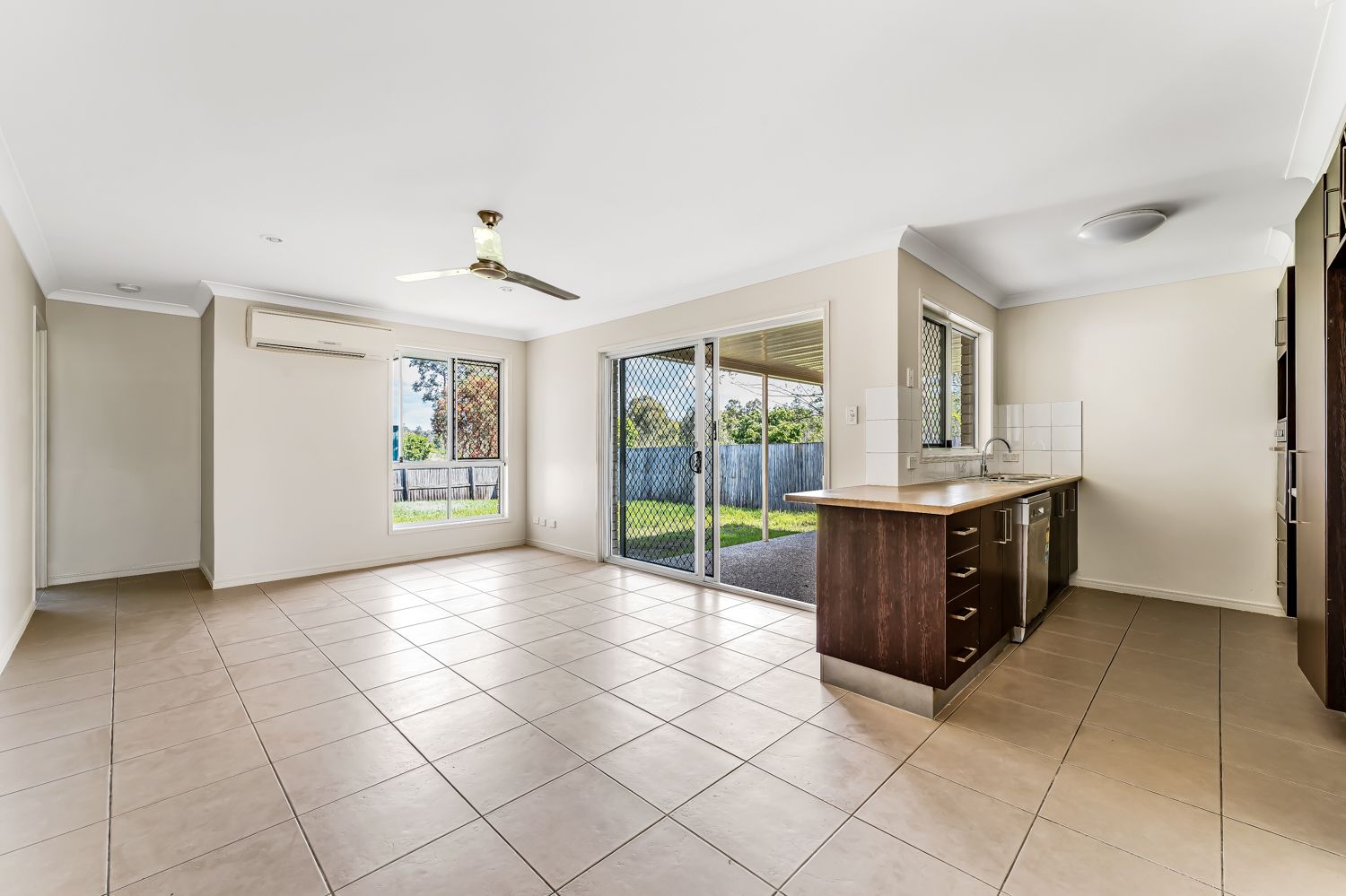 18 Ronayne Circle, One Mile QLD 4305, Image 2