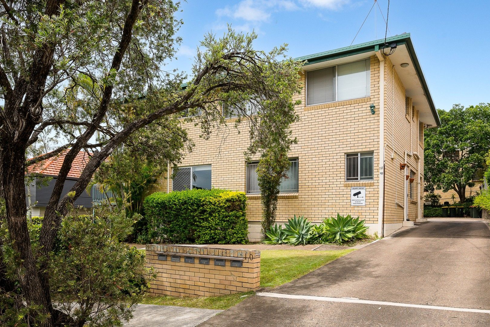 3 bedrooms Apartment / Unit / Flat in 3/10 Garden Terrace NEWMARKET QLD, 4051