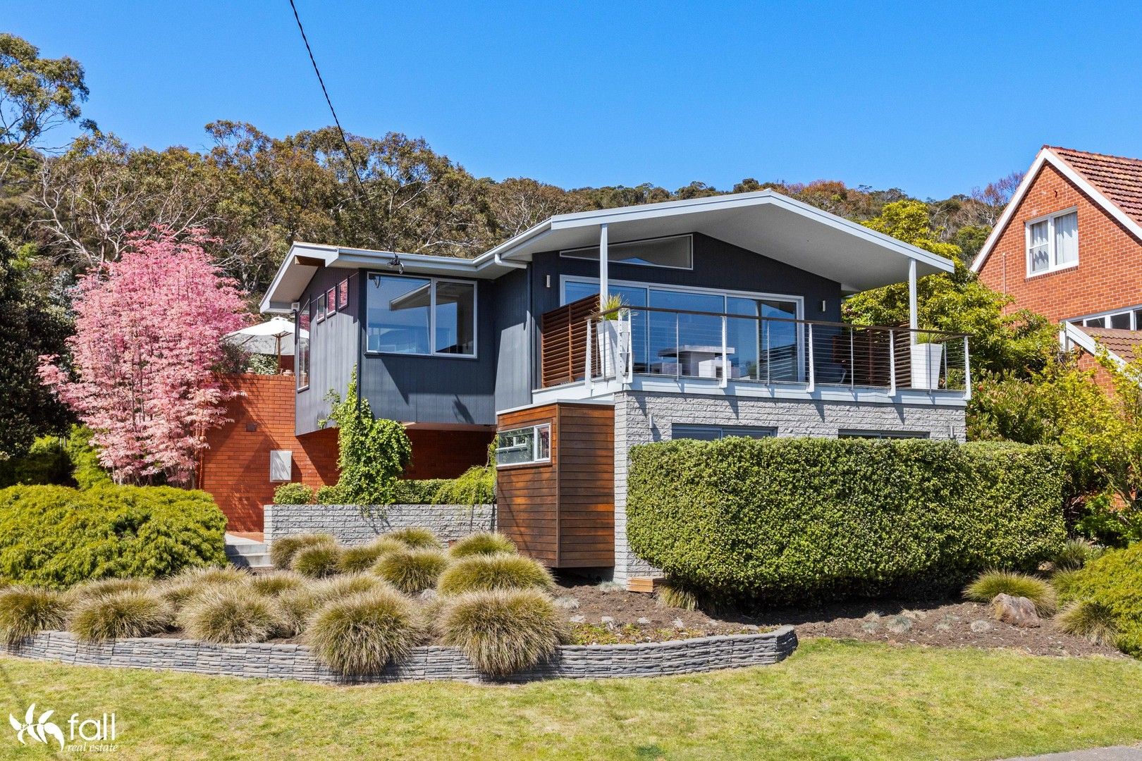 3 bedrooms House in 51 Cornwall Street ROSE BAY TAS, 7015