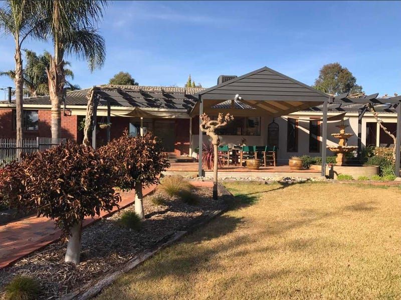 4 bedrooms House in 45 Maraline Road SKYE VIC, 3977