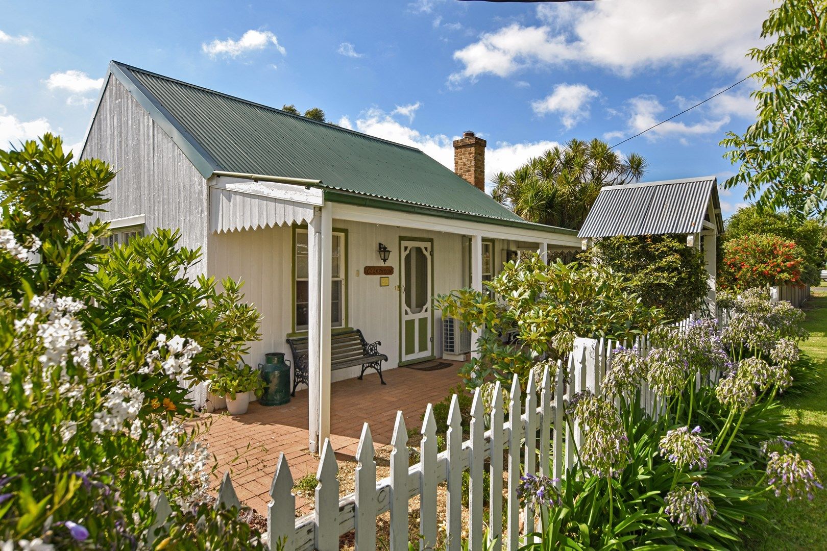 18-20 Lucknow Street, Spring Hill NSW 2800, Image 0