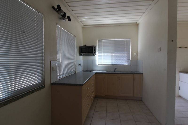 1 bedrooms Apartment / Unit / Flat in Unit 1/13-15 Riverview Terrace MOUNT ISA QLD, 4825