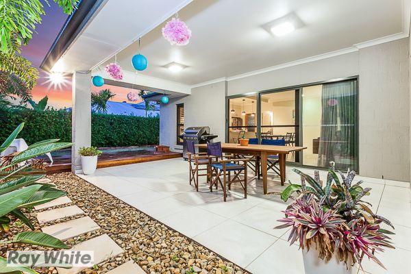 8 Twin Lakes Drive, Murrumba Downs QLD 4503, Image 2