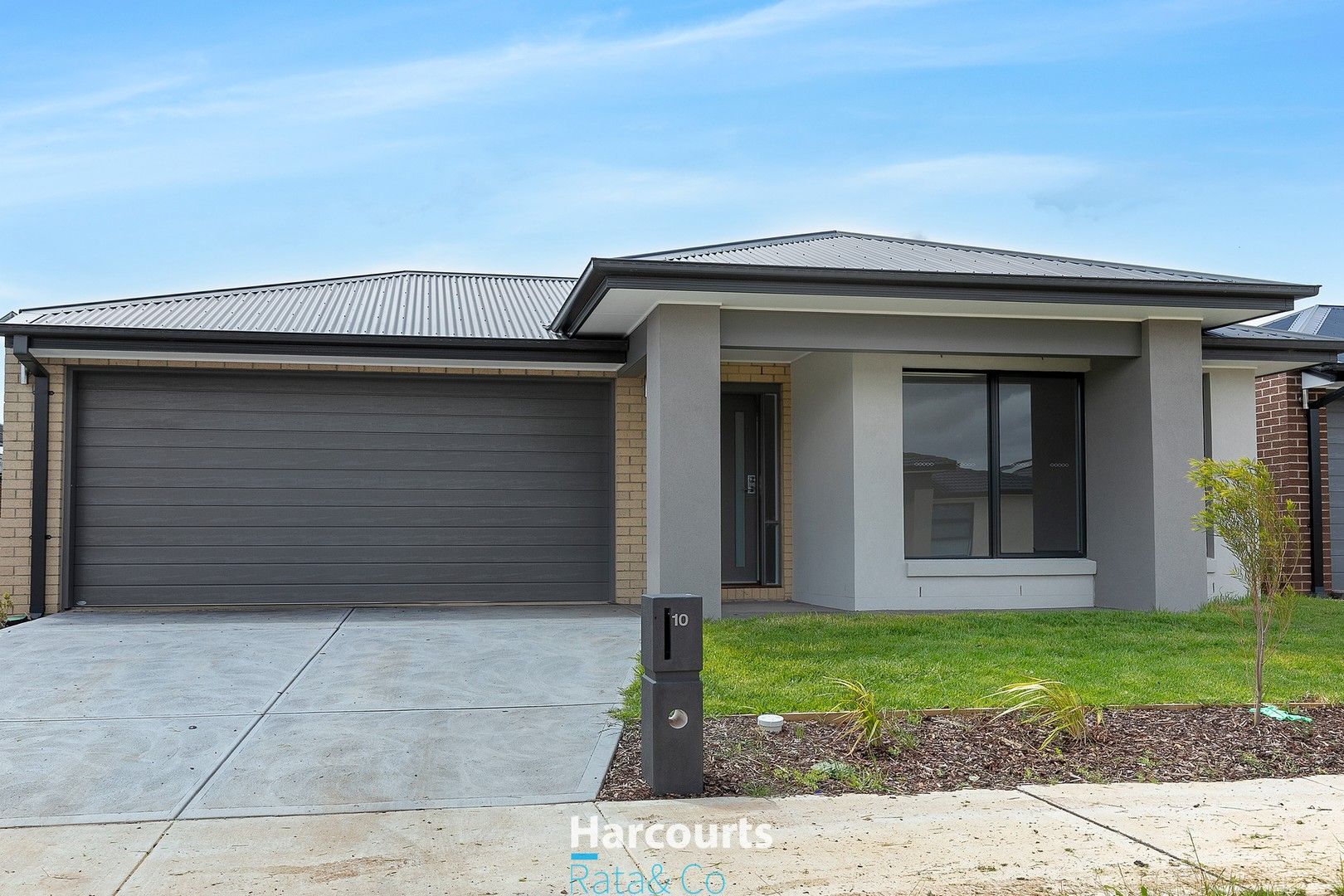 4 bedrooms House in 10 Isaacs Street DEANSIDE VIC, 3336