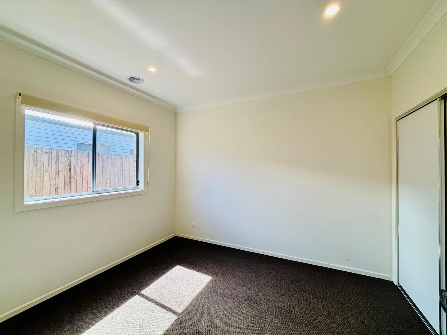 Additional image 7 of 28 ROCHESTER CRESCENT, Eynesbury VIC 3338