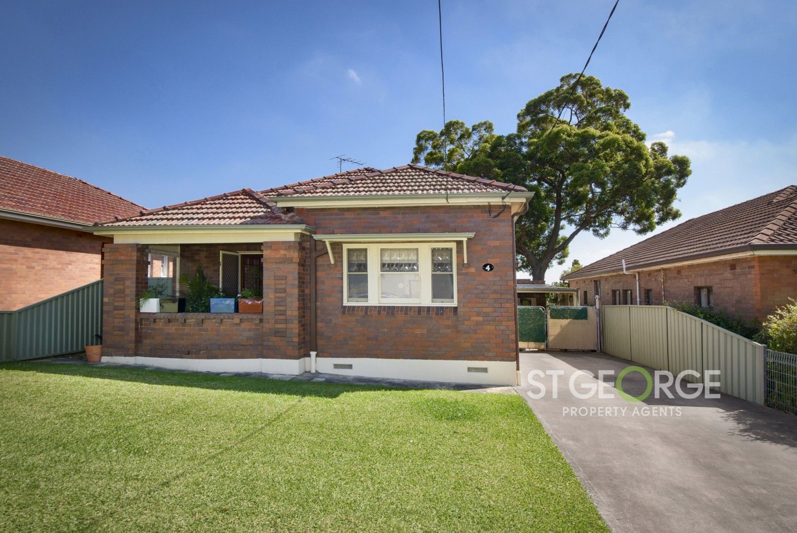 4 Moreton Avenue, Kingsgrove NSW 2208, Image 0