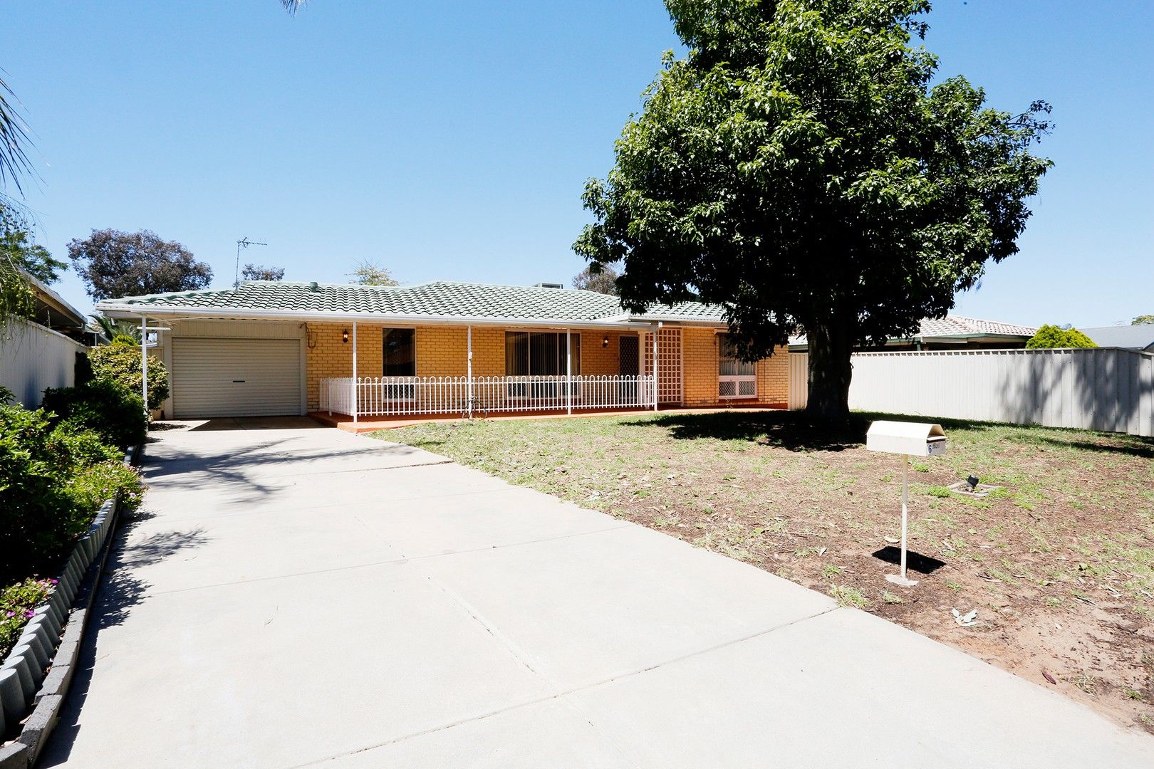 3 bedrooms House in 6 Cawarra Crescent PARALOWIE SA, 5108