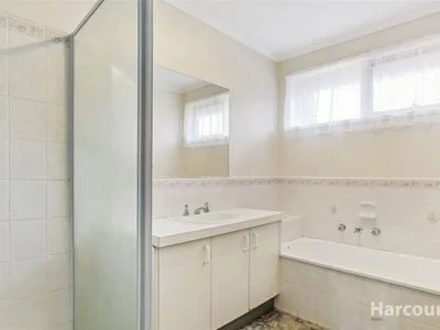 Additional image 5 of 24 Leonie Court, Narre Warren VIC 3805