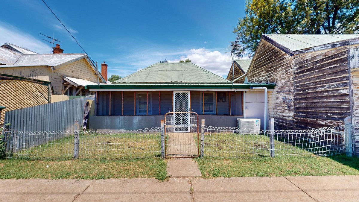 4 bedrooms House in 9 Goran Street CURLEWIS NSW, 2381