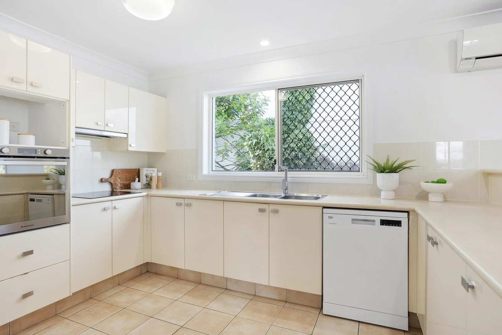 Additional image 6 of 8 Graham Street, Southport QLD 4215