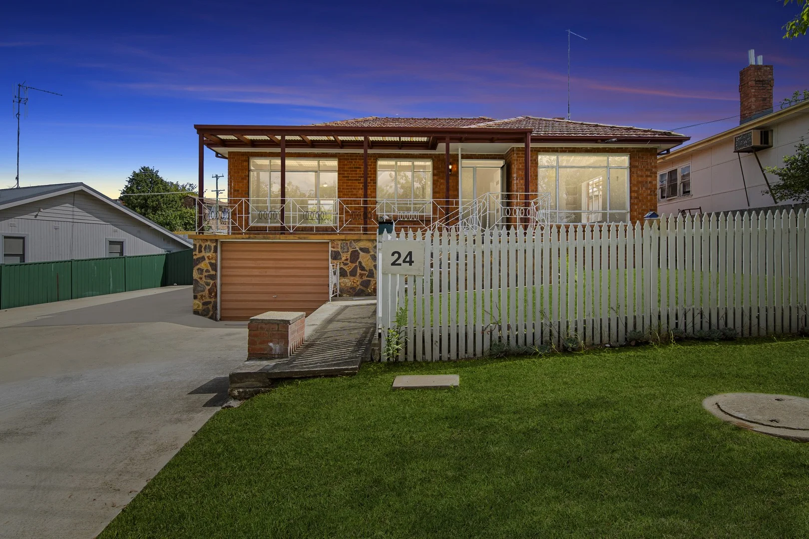 Primary image of 24 Sunnybar Parade, Karabar NSW 2620