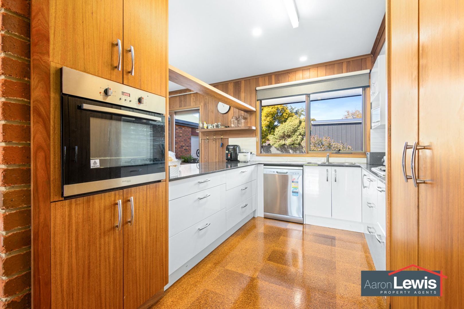 6 Elwin Court, Horsham VIC 3400, Image 2