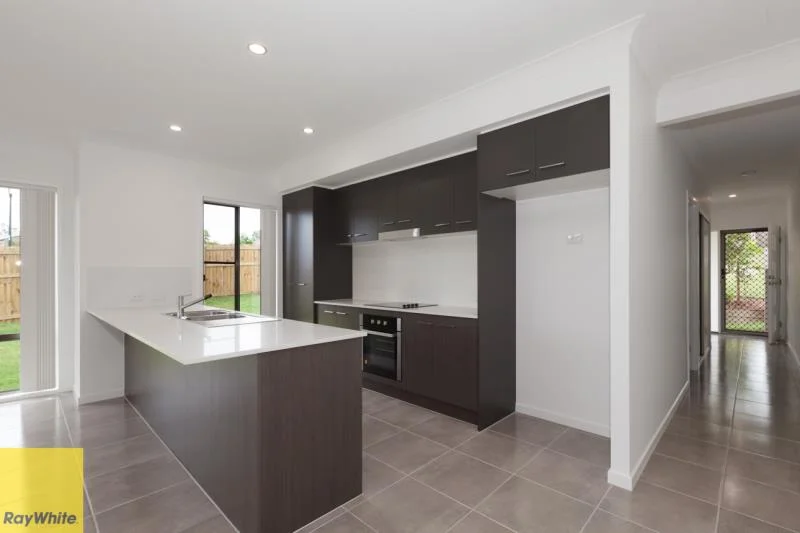 Additional image 3 of 8 Essington Mews, Leichhardt QLD 4305