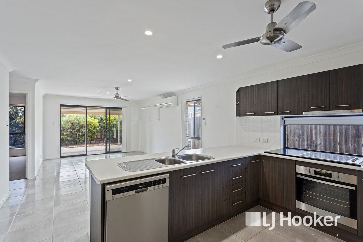 2/7 Richmond Terrace, Plainland QLD 4341, Image 1