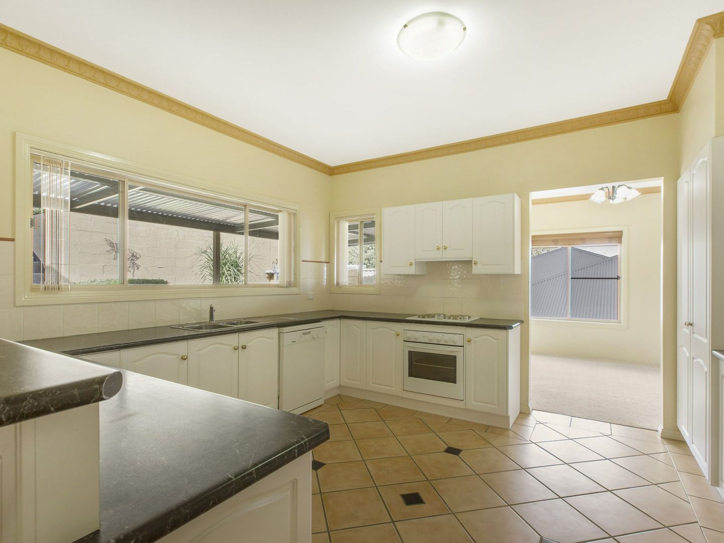 31 Prentice Ave, East Tamworth NSW 2340, Image 1