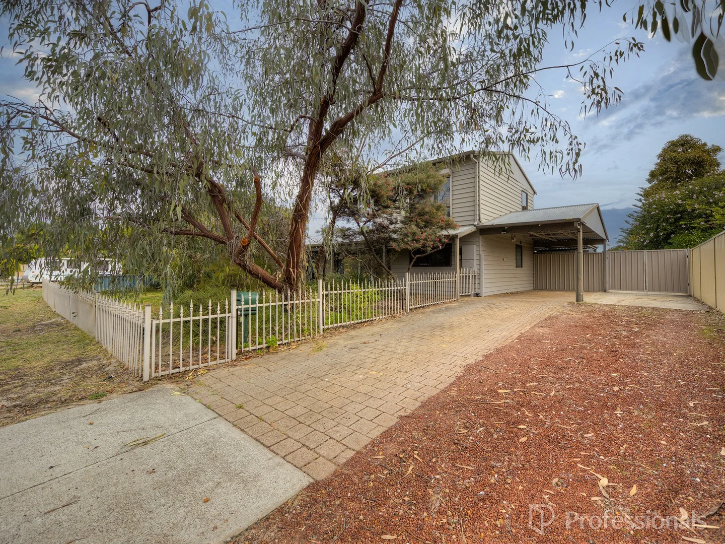 Primary image of 130 Kingfisher Avenue, Ballajura WA 6066