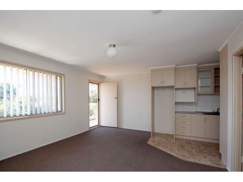43 Waterton Street, Annerley QLD 4103, Image 2
