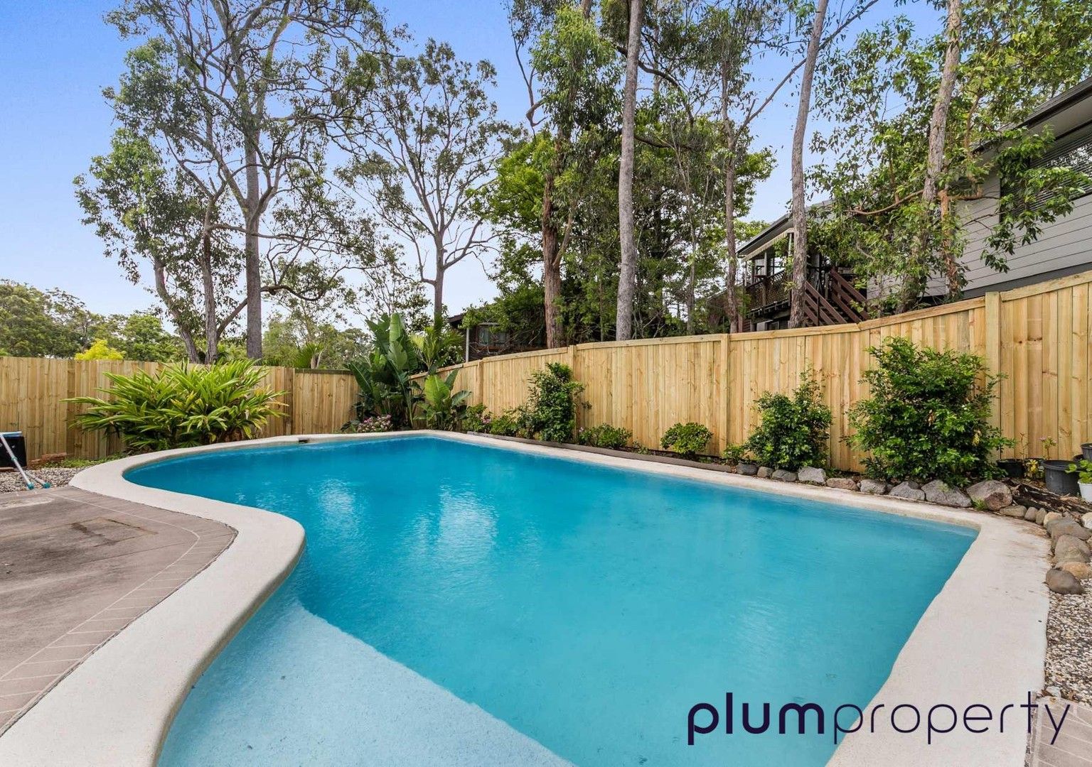 4 bedrooms House in 42 Goolman Street CHAPEL HILL QLD, 4069