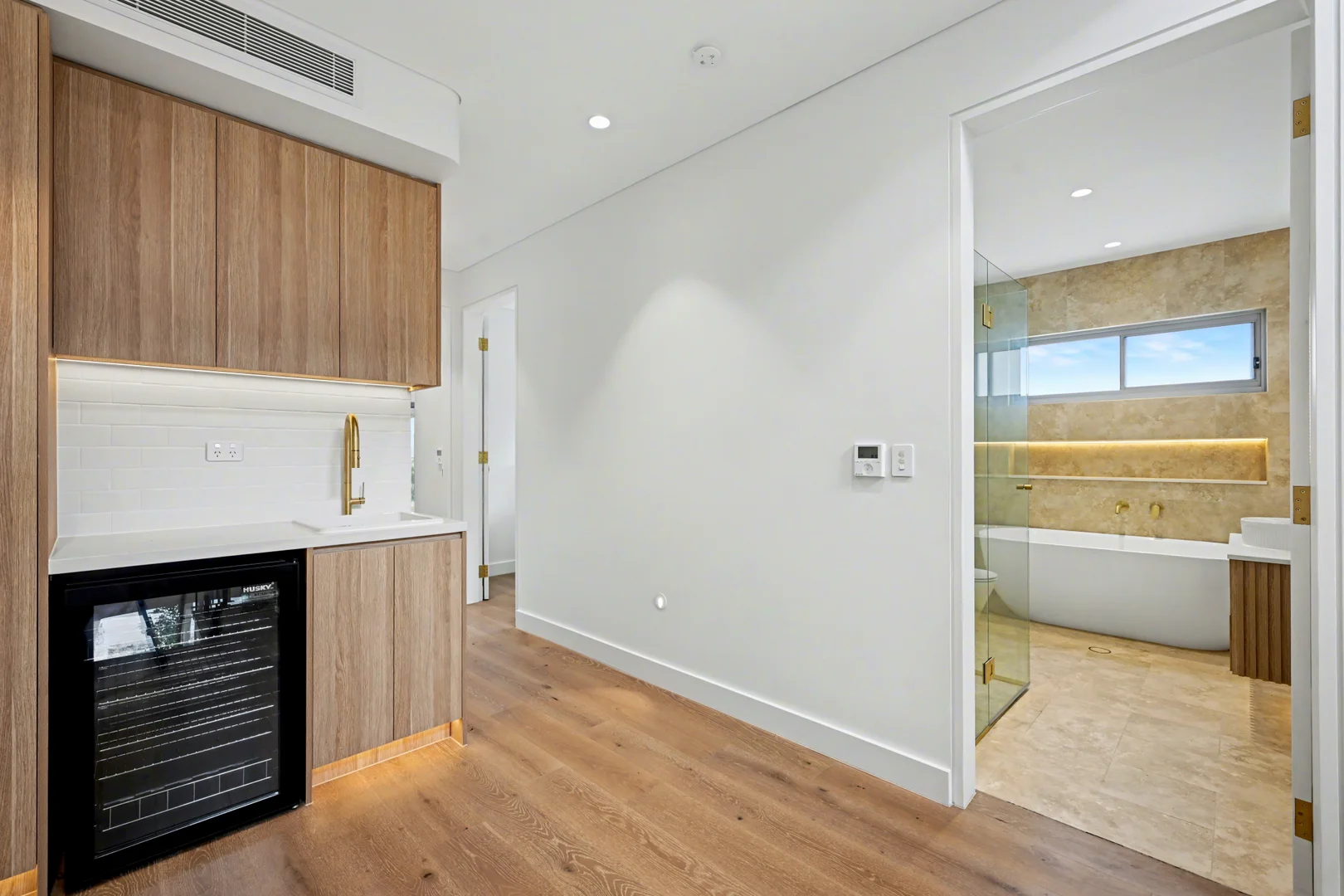 Additional image 10 of 376 Ocean View Road, Ettalong Beach NSW 2257