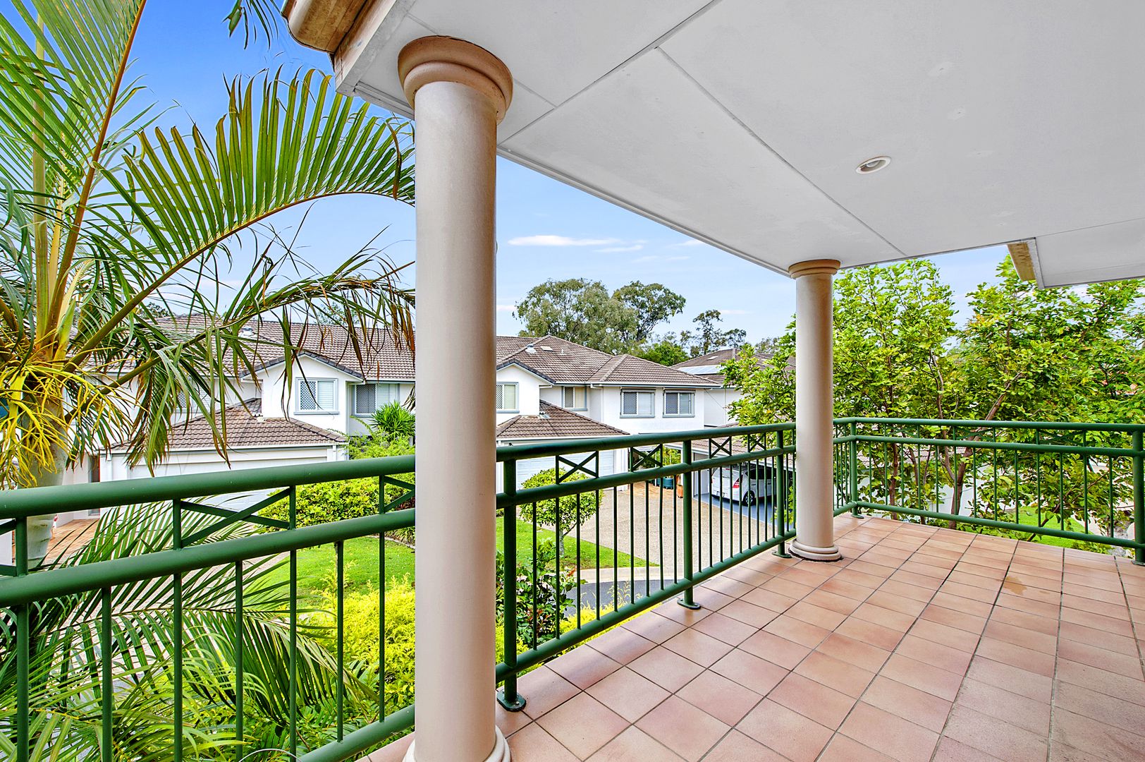 5 Bronberg Court, Southport QLD 4215, Image 2