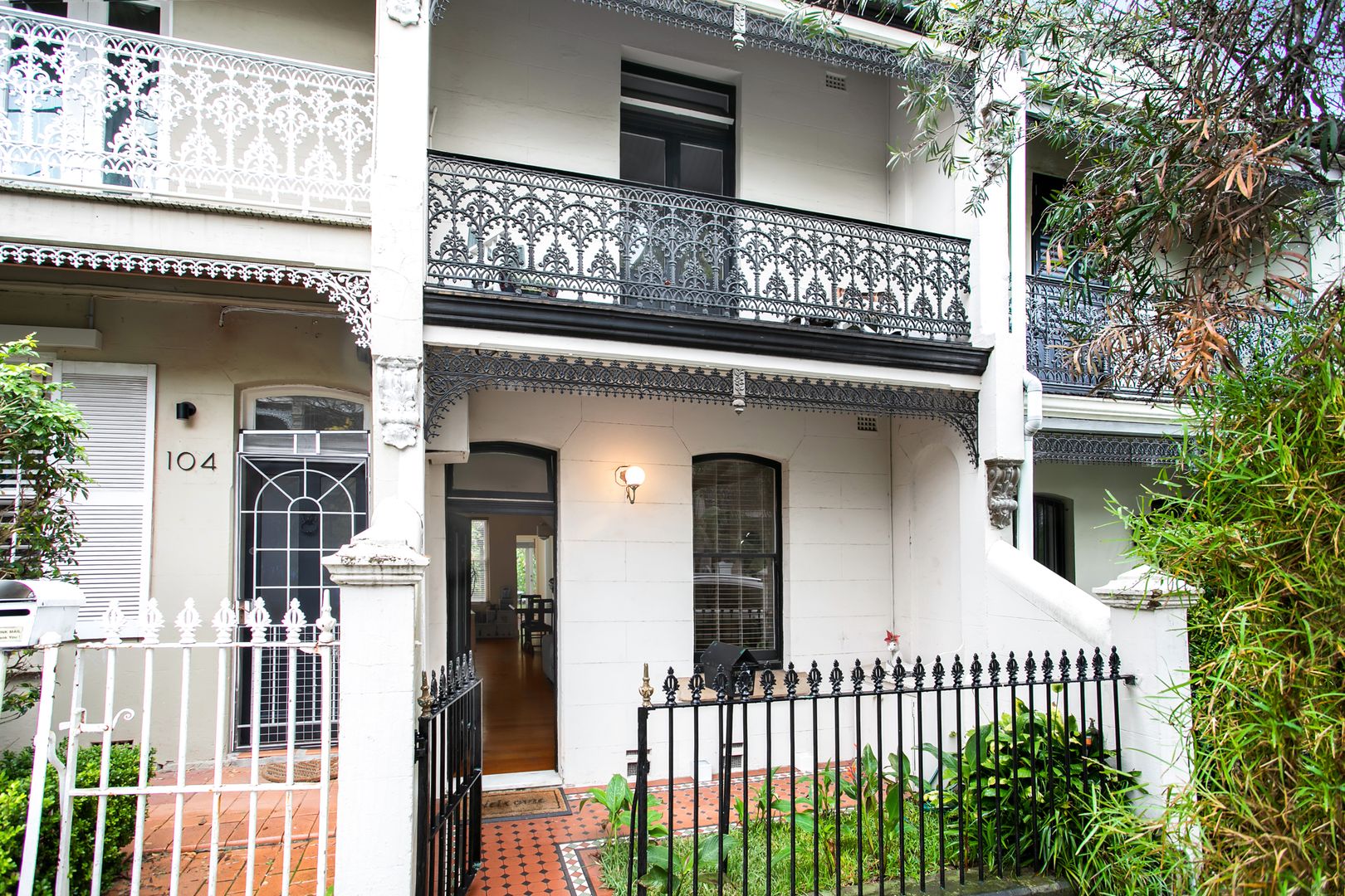 2 bedrooms House in 106 Mill Hill Road BONDI JUNCTION NSW, 2022