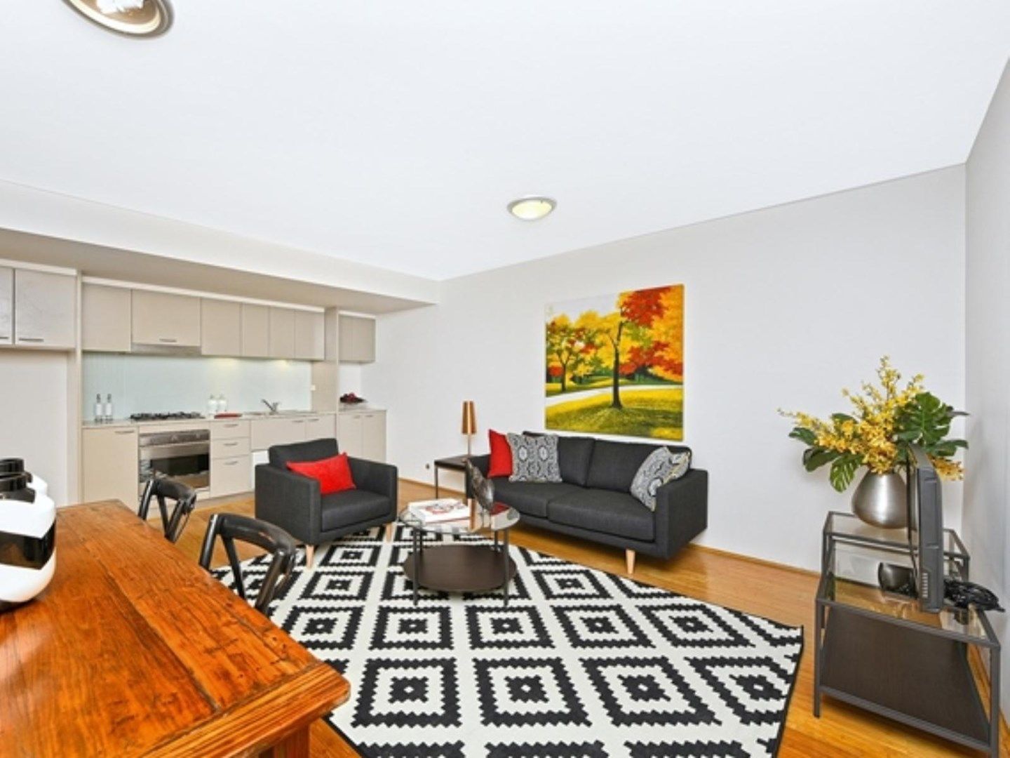 1 bedrooms Apartment / Unit / Flat in 502/6 Short Street SURRY HILLS NSW, 2010