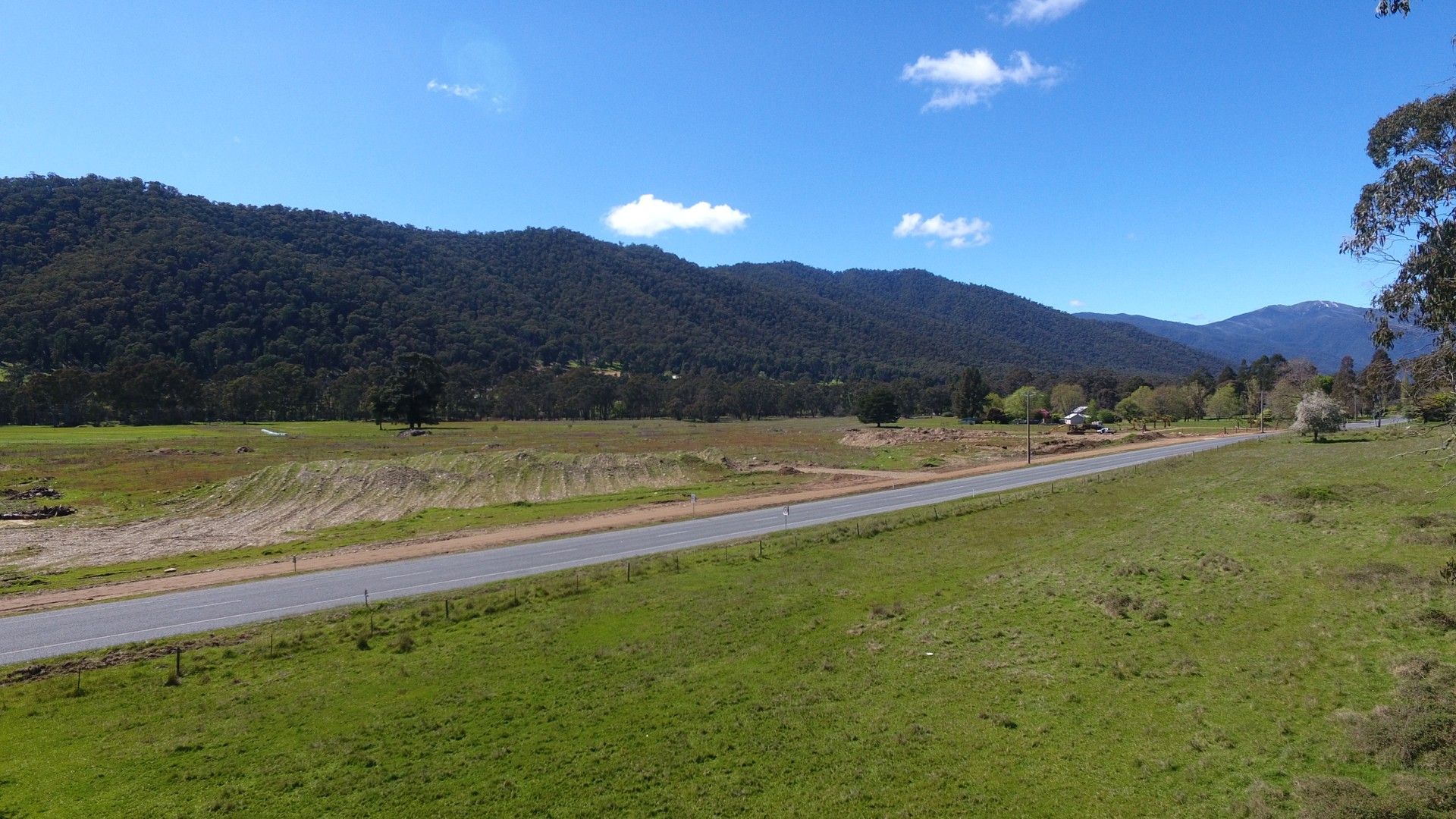 CA 31 Great Alpine Road, Freeburgh VIC 3741, Image 1